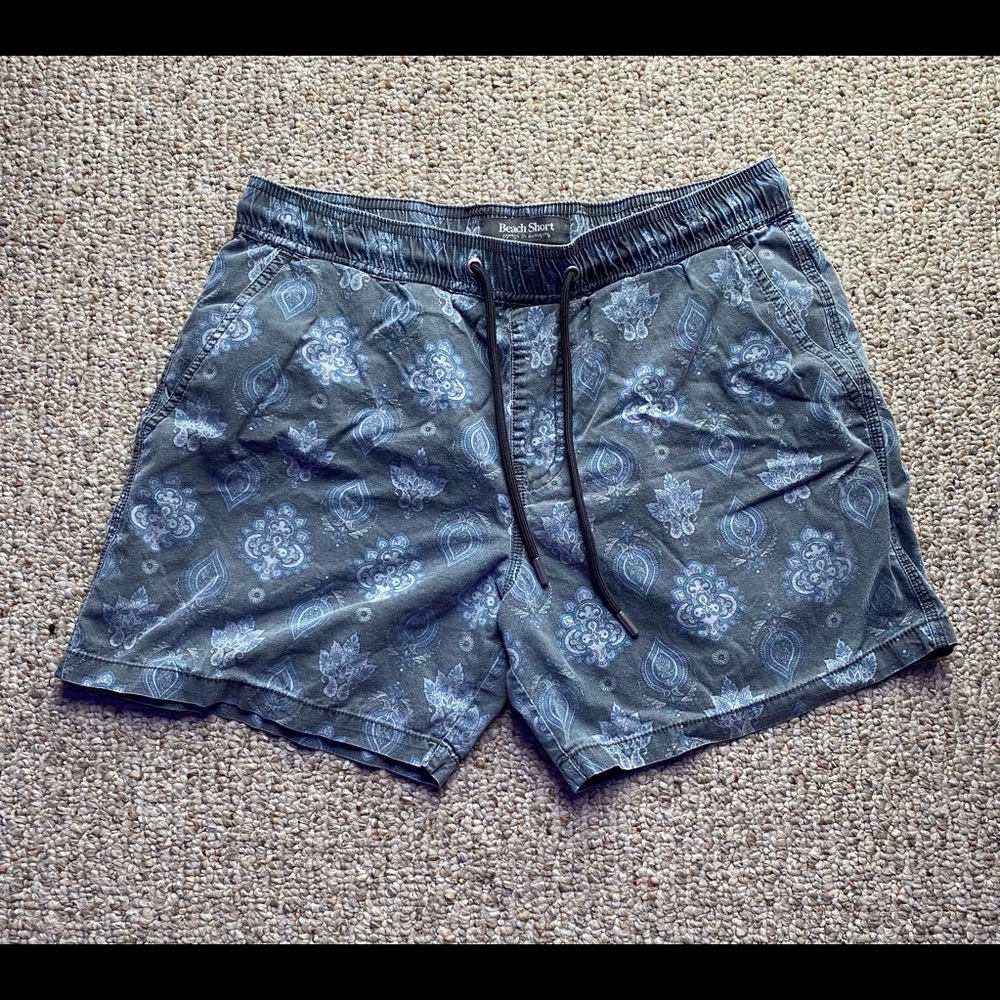Men’s Blue Patterned “Beach Short” Shorts Size Medium